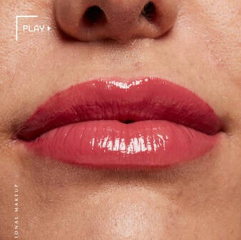 NYX THIS IS MILKY GLOSS MILKSHAKES ( without packaging)