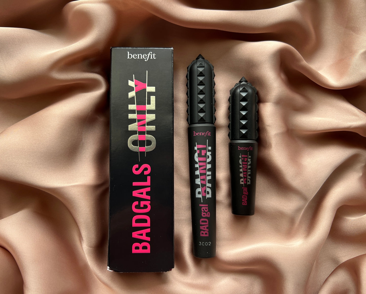 Benefit
Badgals Only! Badgal Bang Volumising Mascara ( Sold seperately)