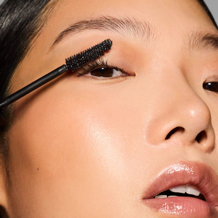 Fenty Beauty by Rihanna
Hella Thicc Volumizing Mascara
