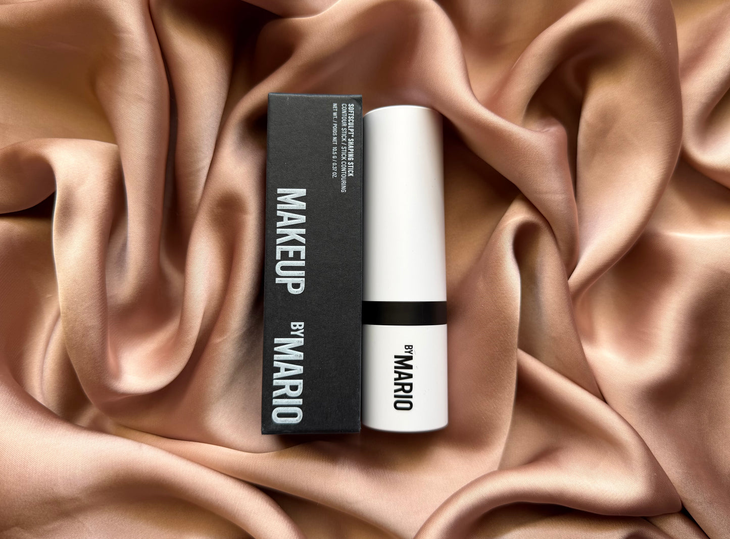 MAKEUP BY MARIO 
SoftSculpt® Cream Contour & Bronzer Shaping Stick