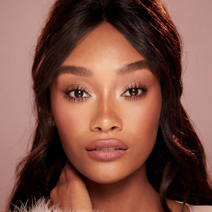 Charlotte Tilbury 
Pillow Talk Push Up Lashes Volumizing & Lengthening Mascara