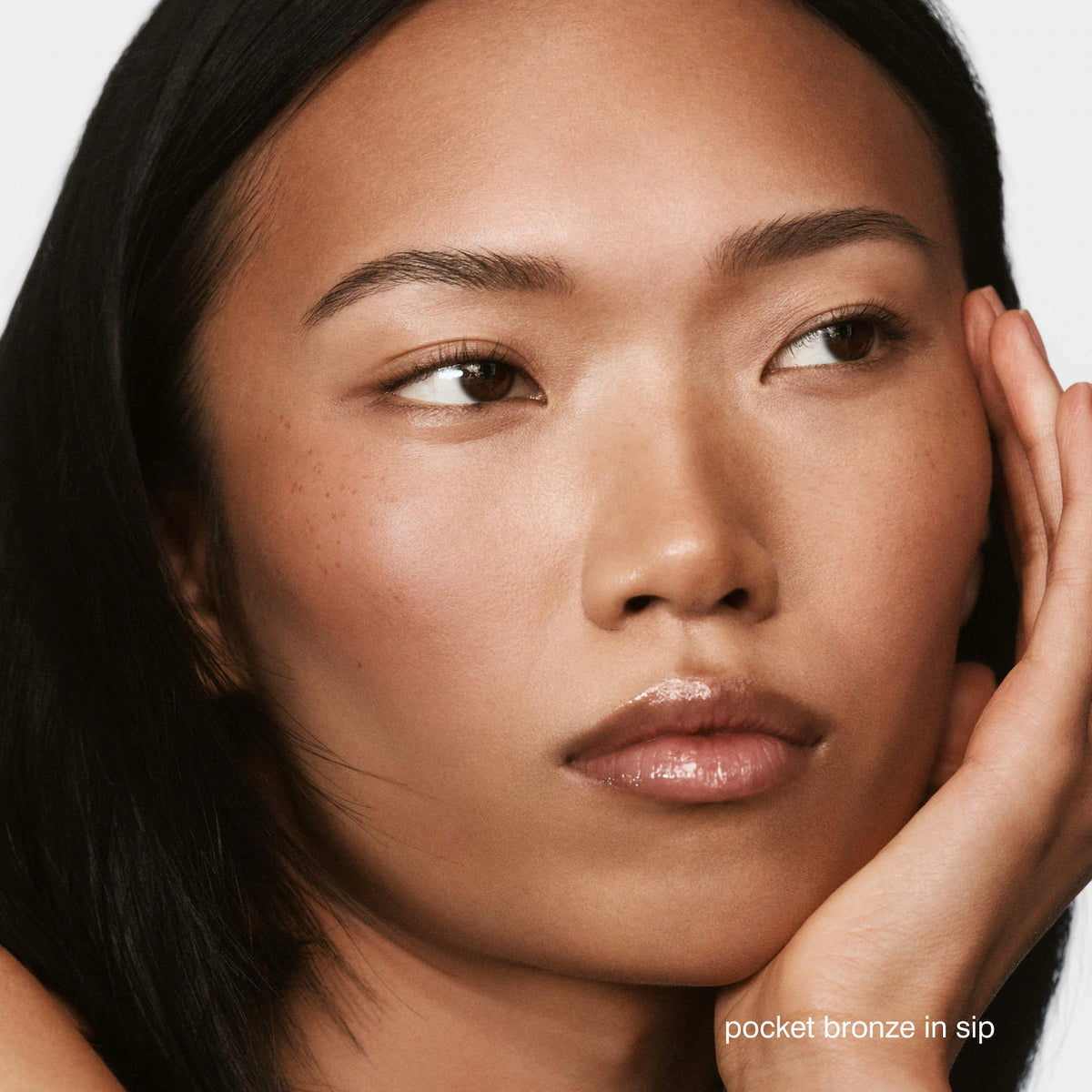 rhode 
Pocket Bronze Long-Wearing Cream Bronzer