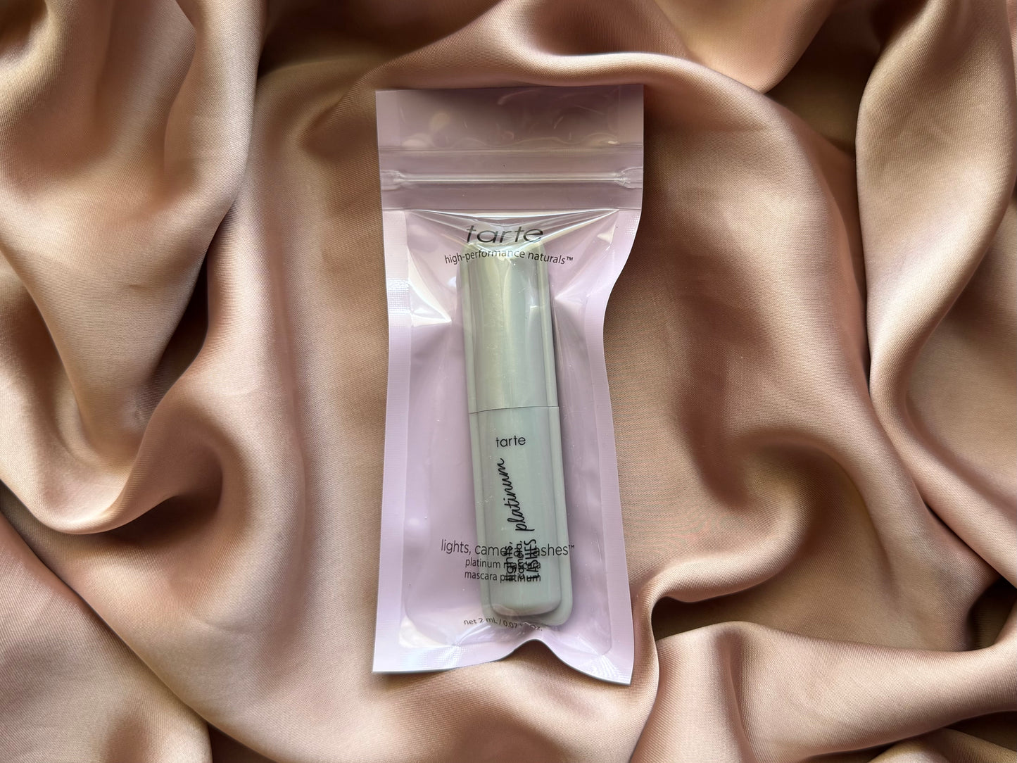tarte 
lights, camera, lashes™ 4-in-1 volumizing & conditioning platinum mascara
