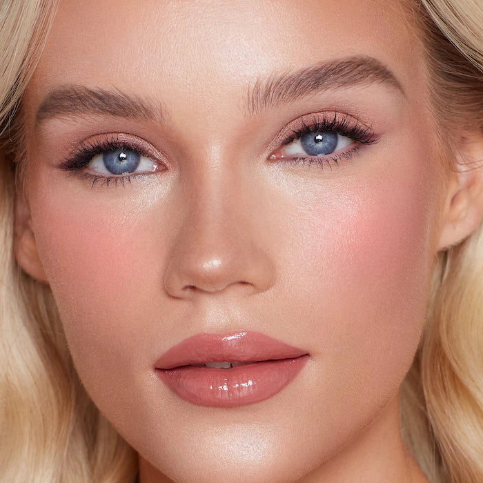 Charlotte Tilbury 
Matte Beauty Blush Wand