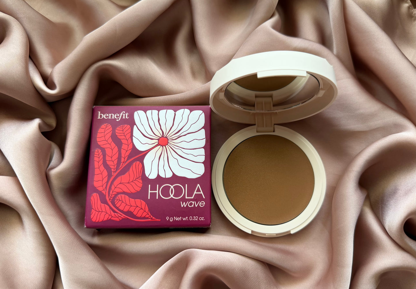 Benefit Cosmetics 
Hoola Wave Cream Bronzer Balm
