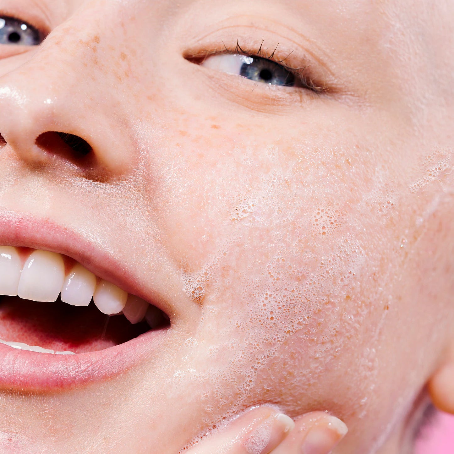 Glow Recipe 
Blueberry Bounce Gentle Cleanser