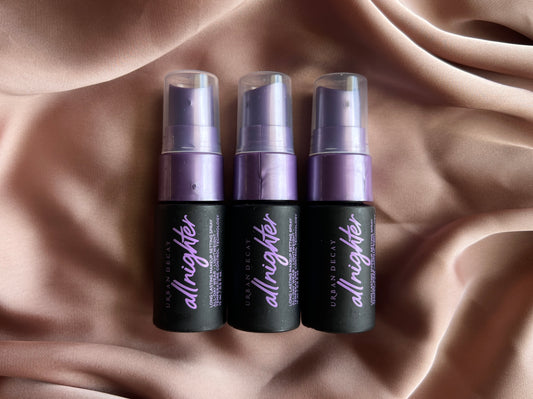 Urban Decay 
All Nighter Waterproof Makeup Setting Spray
