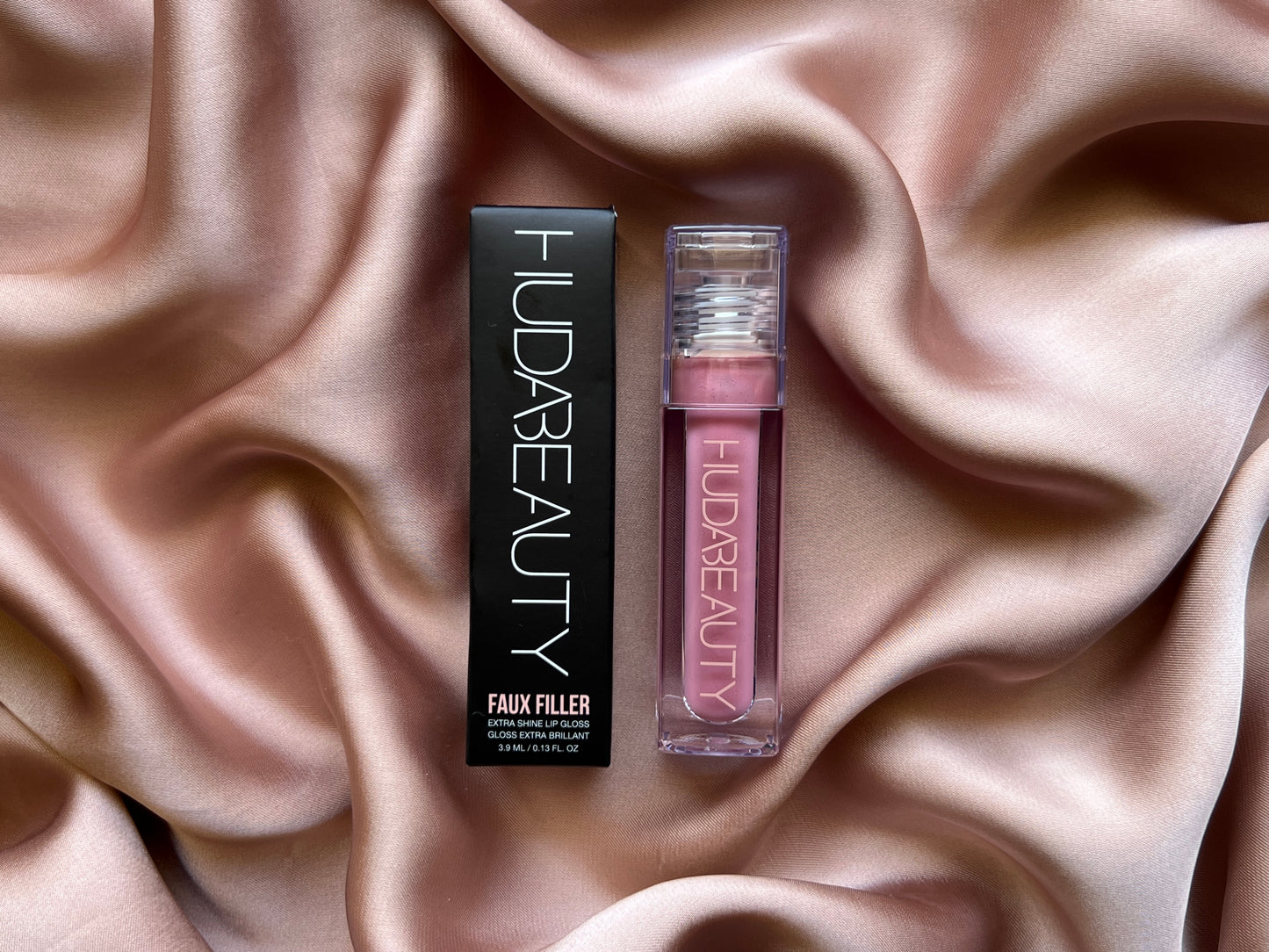 HUDA BEAUTY Faux Filler Shiny Non-Sticky Lip Gloss