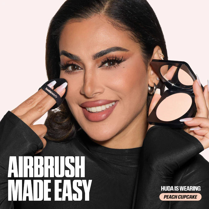 HUDA BEAUTY 
Easy Bake Airbrush Matte Pressed Setting Powder