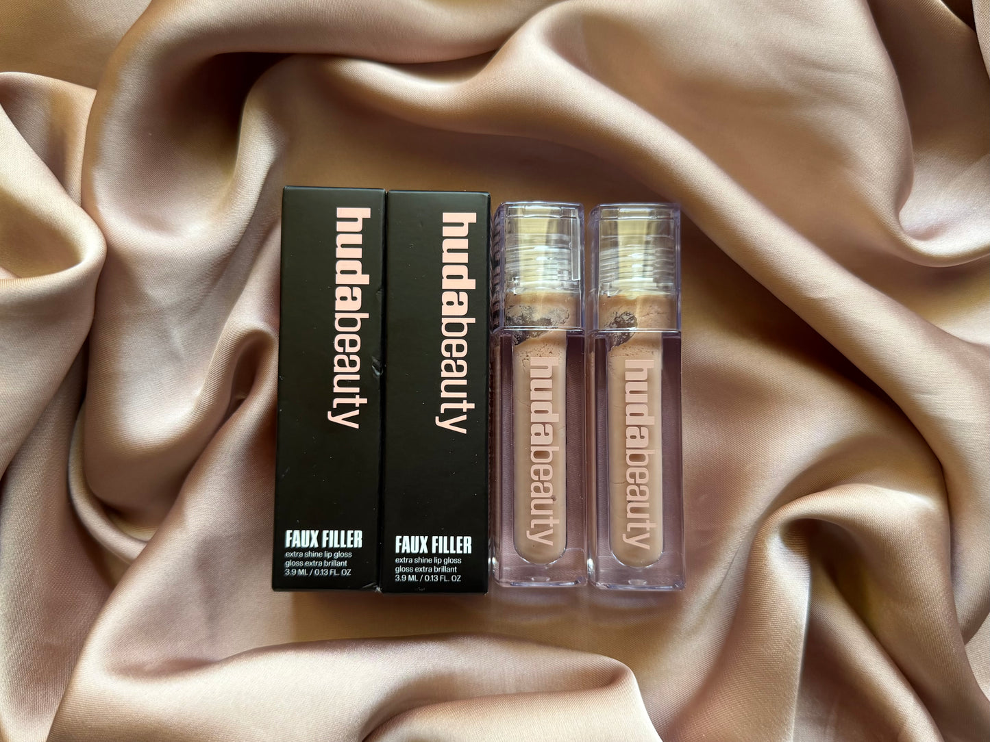 HUDA BEAUTY Faux Filler Shiny Non-Sticky Lip Gloss