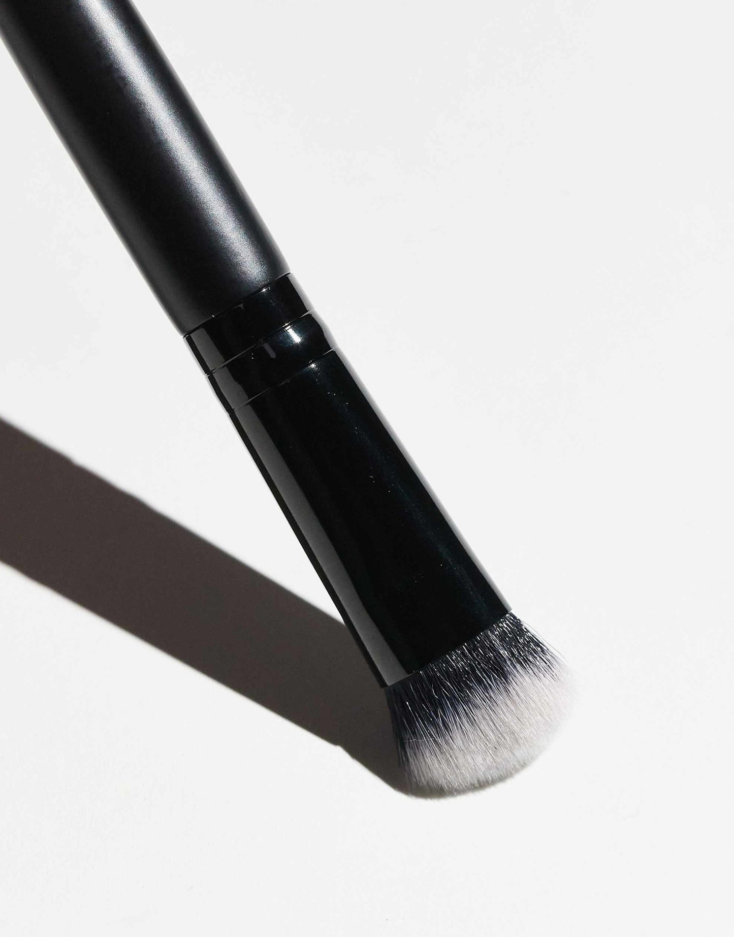 ELF Tap & Blend Concealer Brush