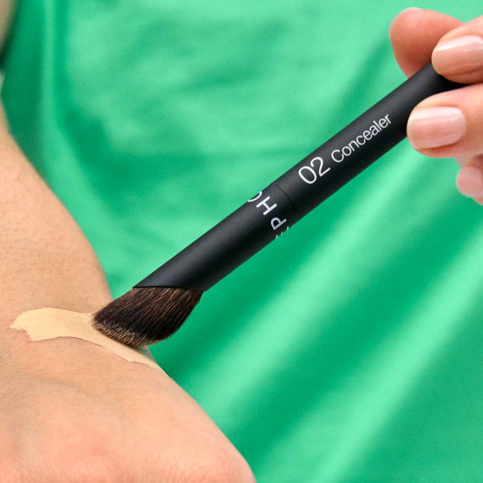 SEPHORA COLLECTION 
Essential Brush - 02 Concealer