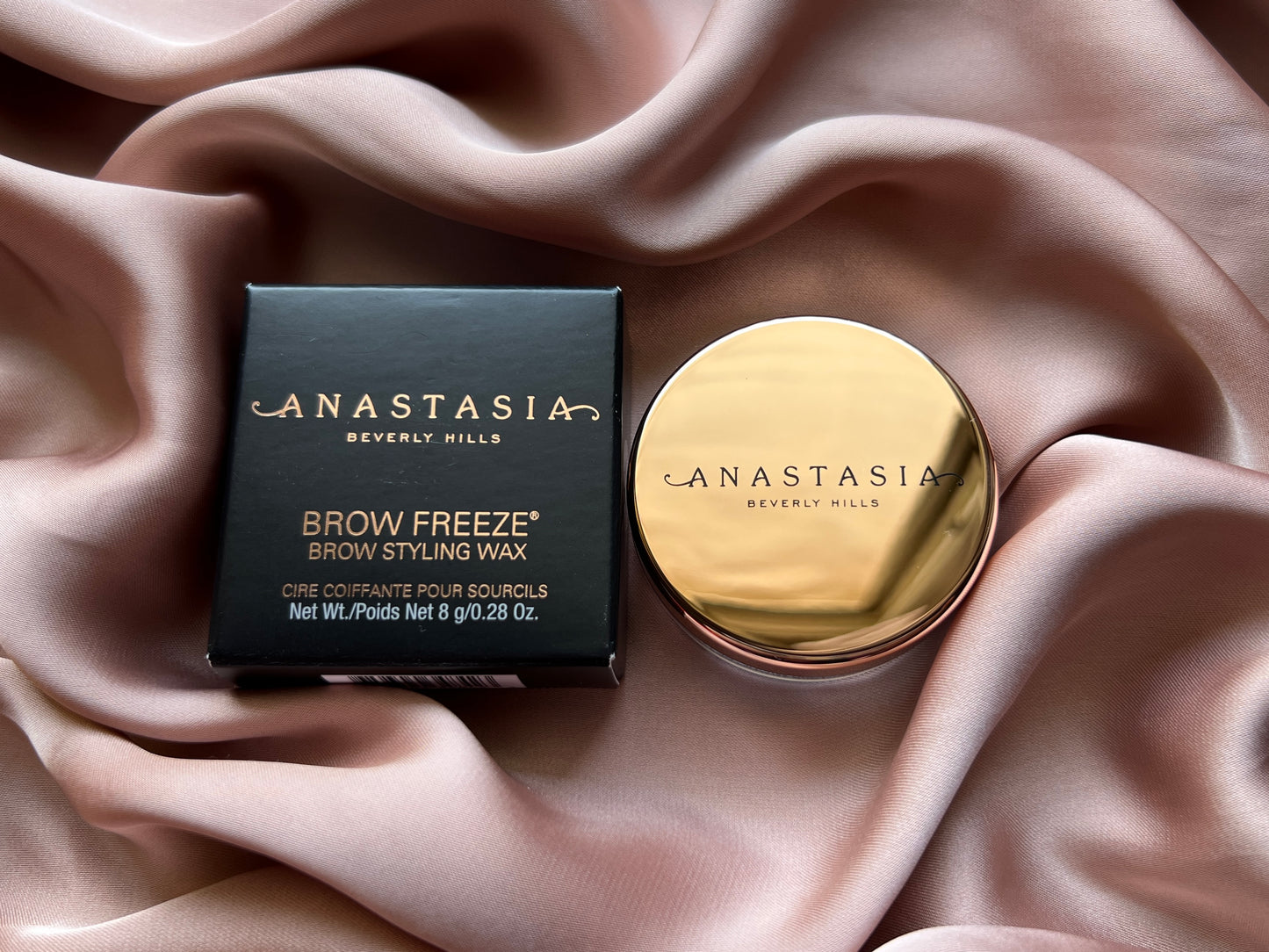 Anastasia Beverly Hills 
Brow Freeze® Strong-Hold Laminated-Look Sculpting Wax