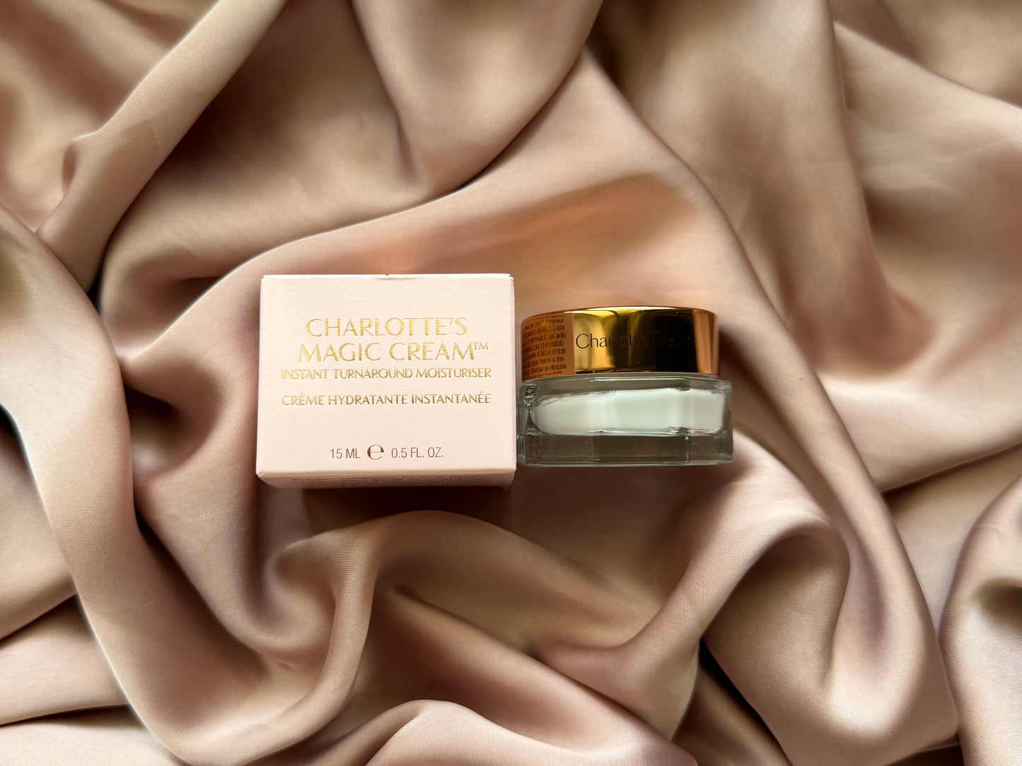 Charlotte Tilbury 
Magic Cream Anti-Aging Moisturizer with Hyaluronic Acid