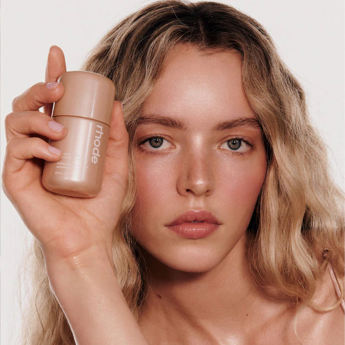 Rhode 
Highlight Milk Multipurpose Luminizer