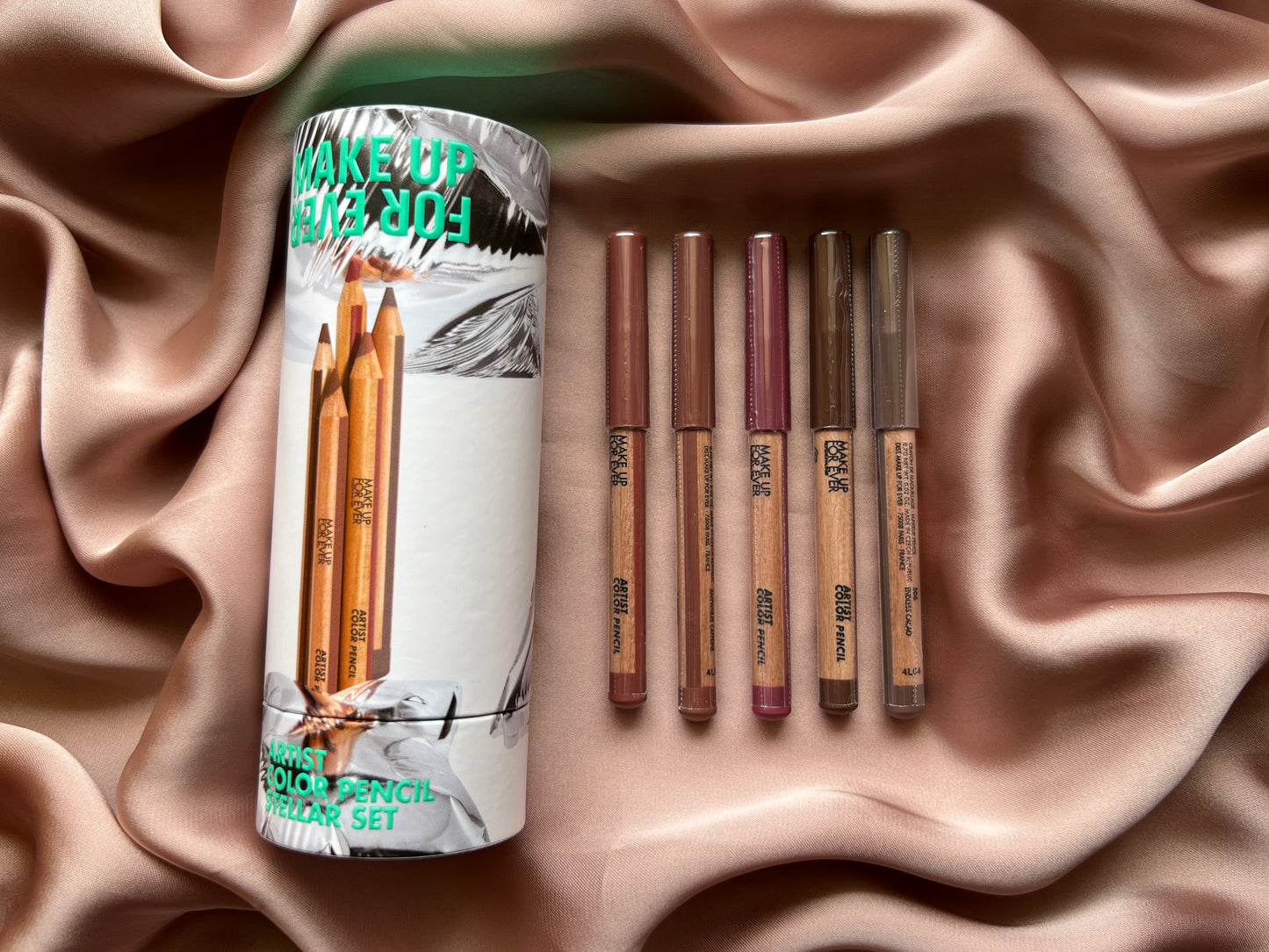 MAKE UP FOR EVER 
Mini Artist Color Lip Pencils Set ( Sold seperately )