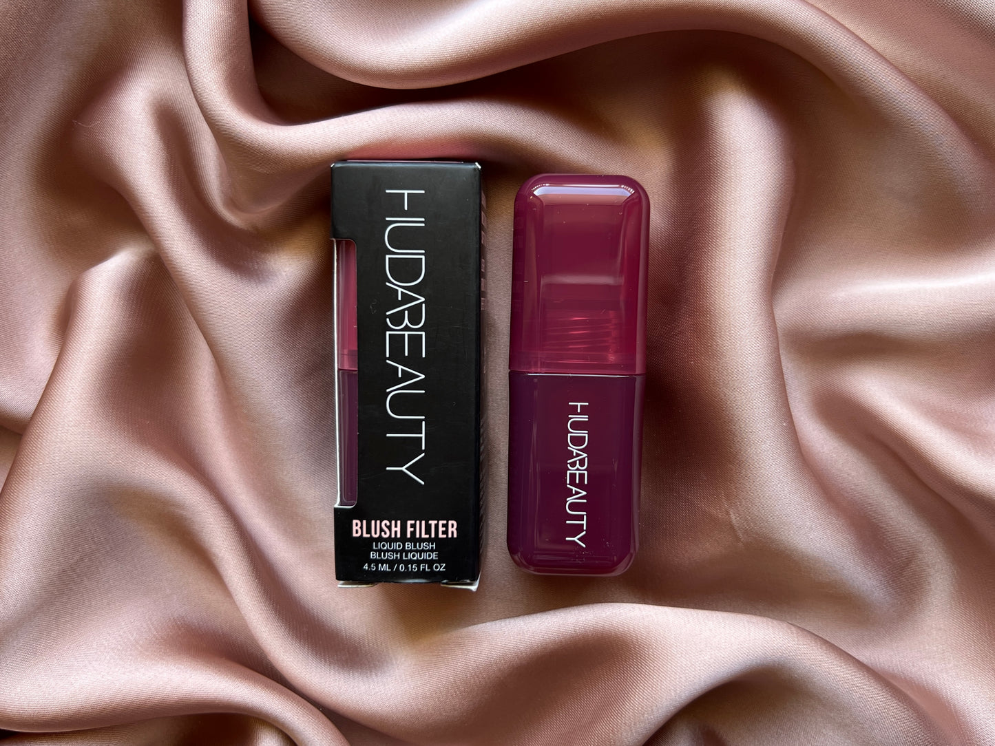 HUDA BEAUTY Blush Filter Soft Glow Liquid Blush
