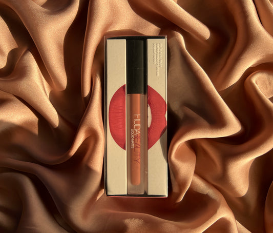 HUDA BEAUTY LIQUID MATTE ULTRA-COMFORT TRANSFER-PROOF LIPSTICK