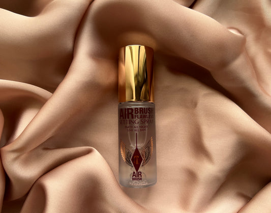 Charlotte Tilbury 
Airbrush Flawless Waterproof Setting Spray