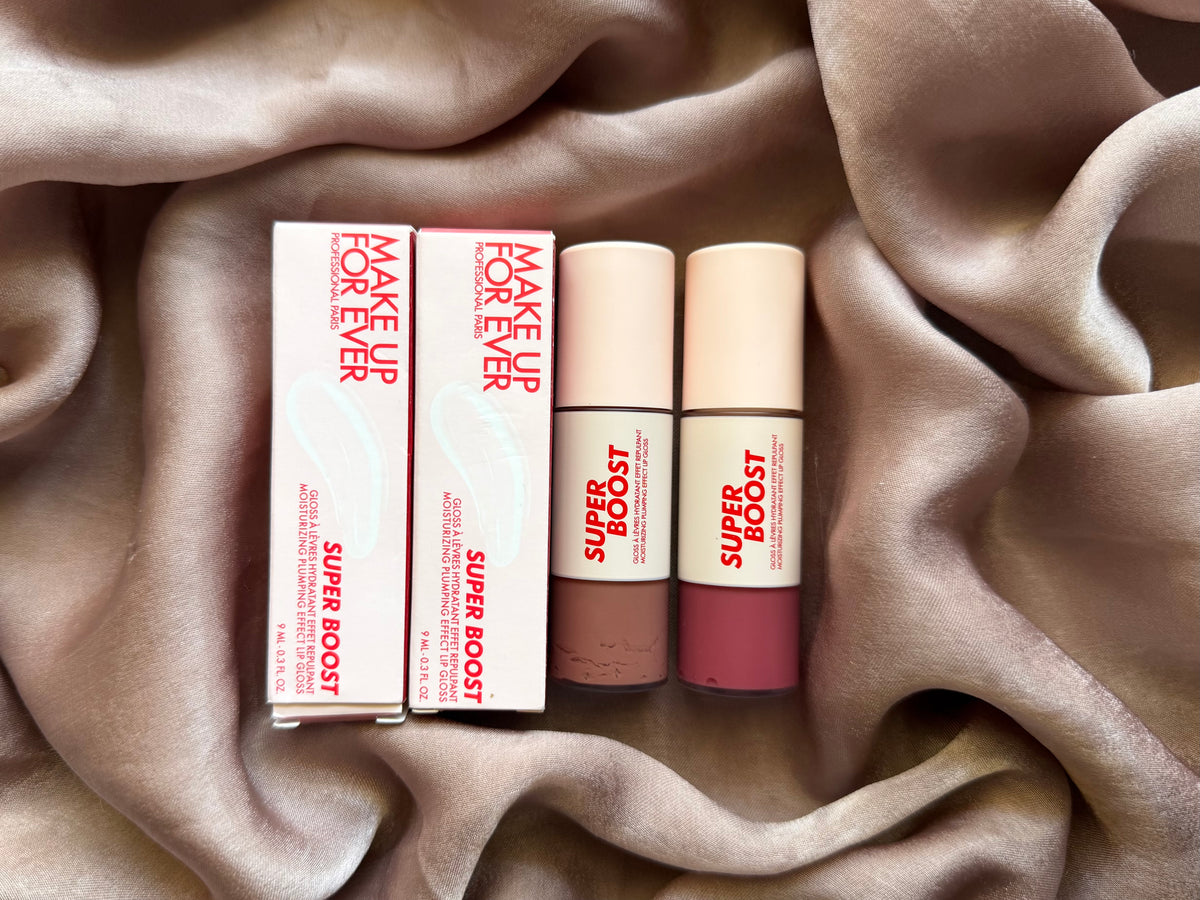 MAKE UP FOR EVER 
Super Boost Moisturizing & Plumping Lip Gloss