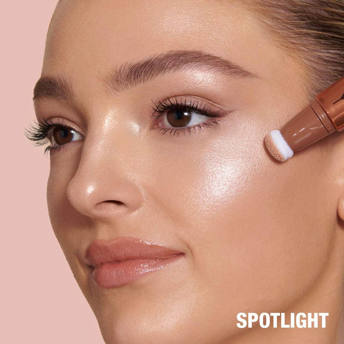 Charlotte Tilbury 
Beauty Highlighter Wand