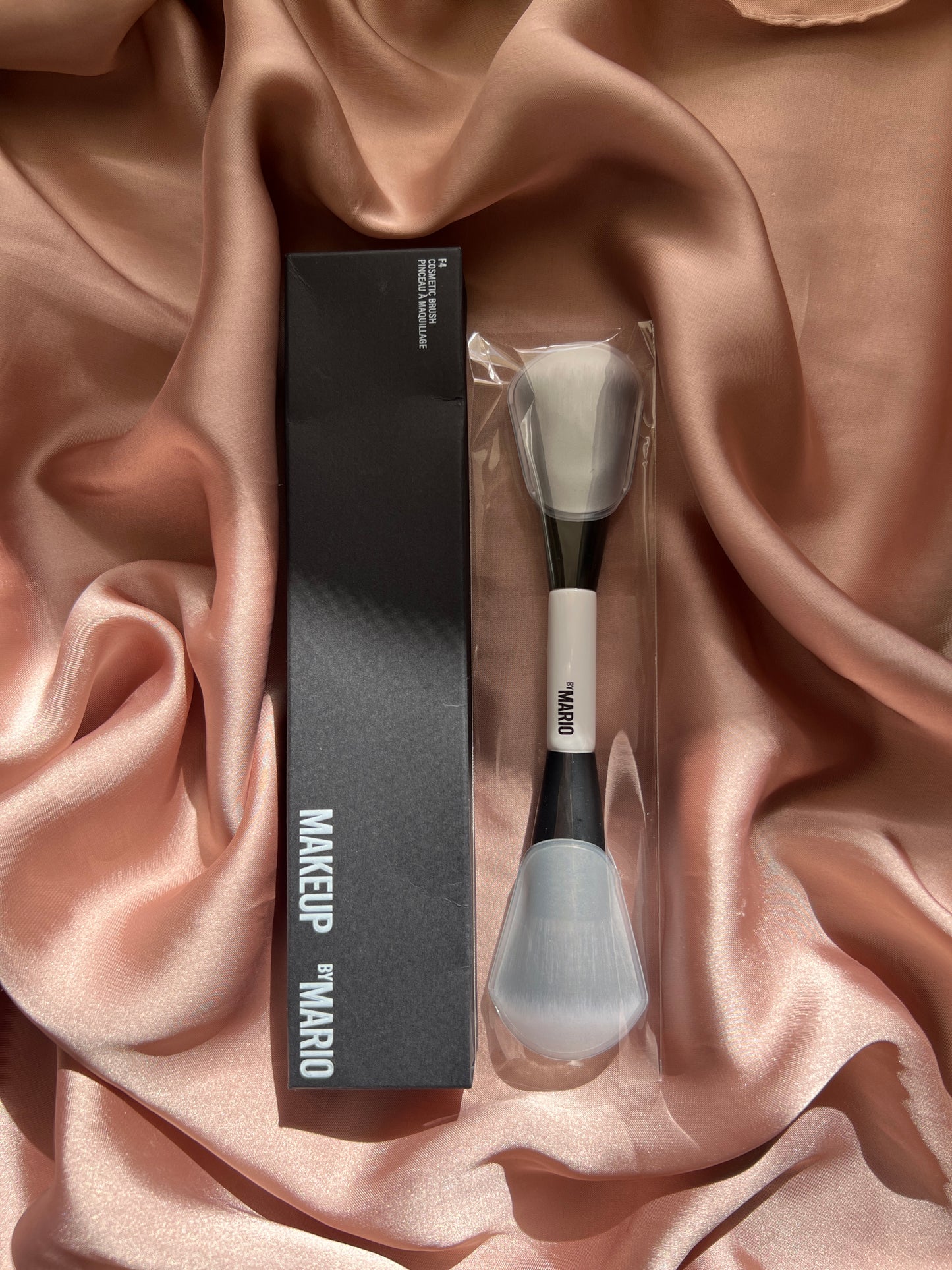 MAKEUP BY MARIO 
F4 Dual-Ended Foundation and Face Brush